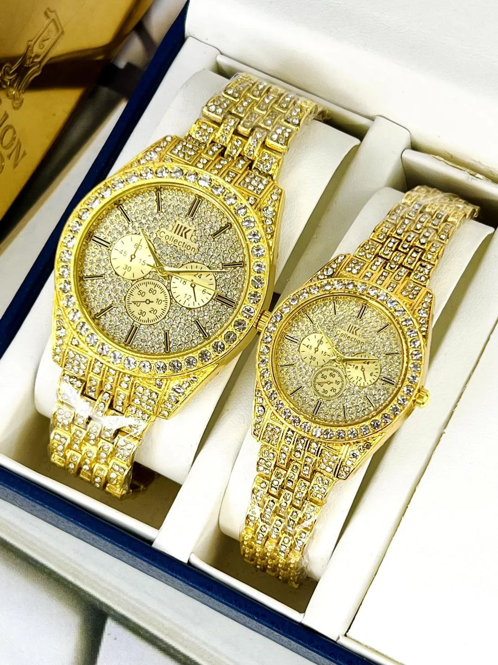 Elegant Couple Analog Watches Set – Matching Timepieces for Him & Her (2 Pcs)