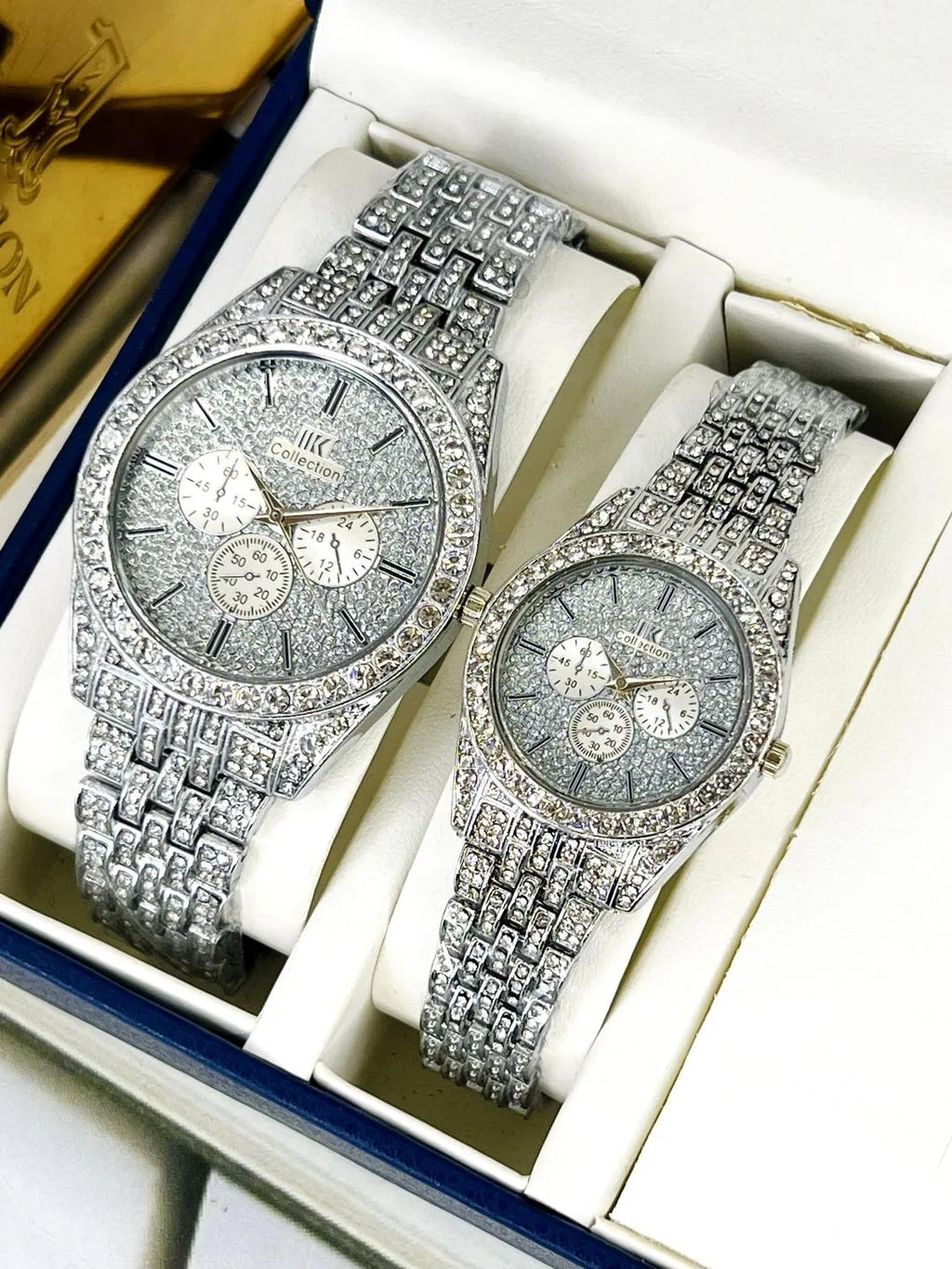 Elegant Couple Analog Watches Set – Matching Timepieces for Him & Her (2 Pcs)